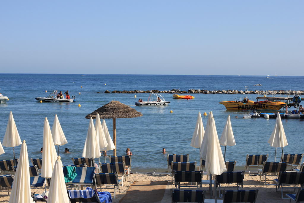 Azur 3000 Lägenhet Saint-Laurent-du-Var Exteriör bild